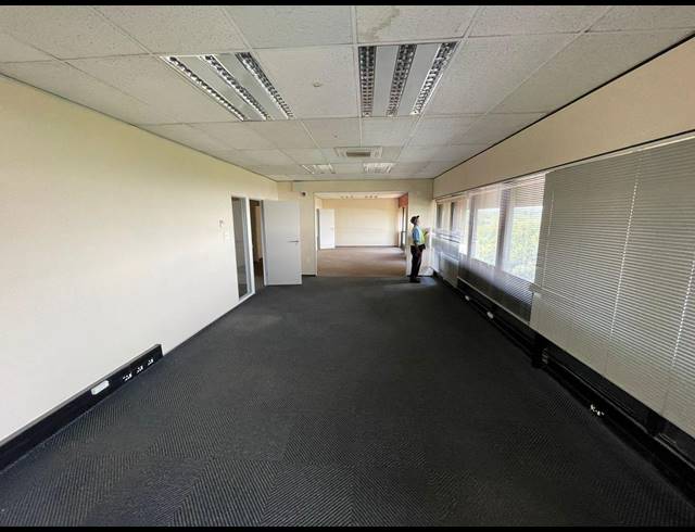 539M² OFFICE TO LET IN ALRODE